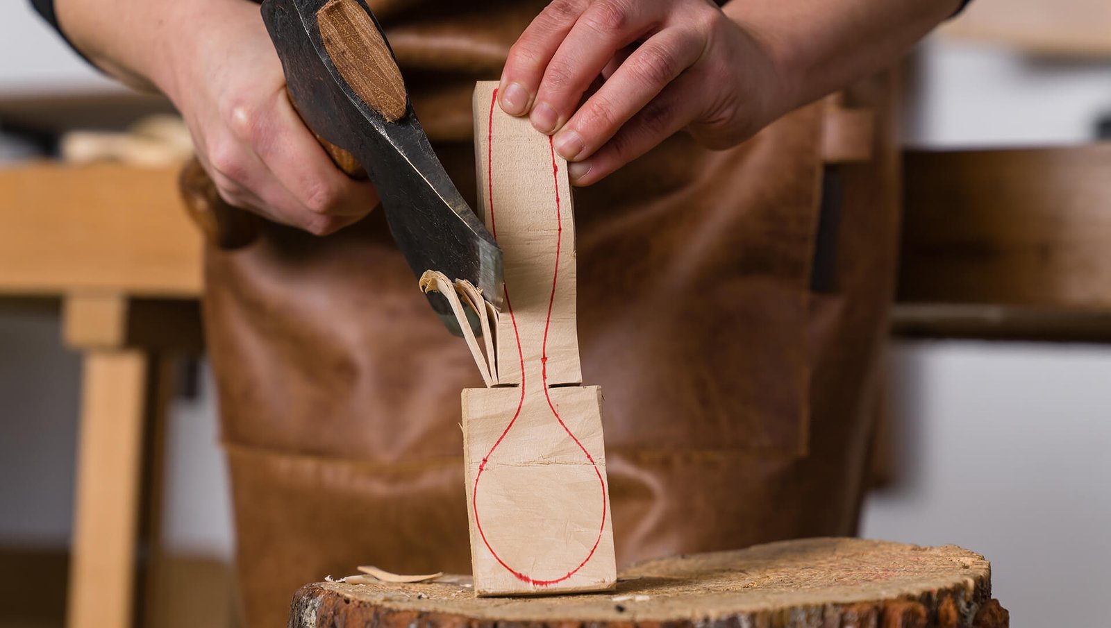 Sharpening your carving knives using The Spoon Crank's sharpening